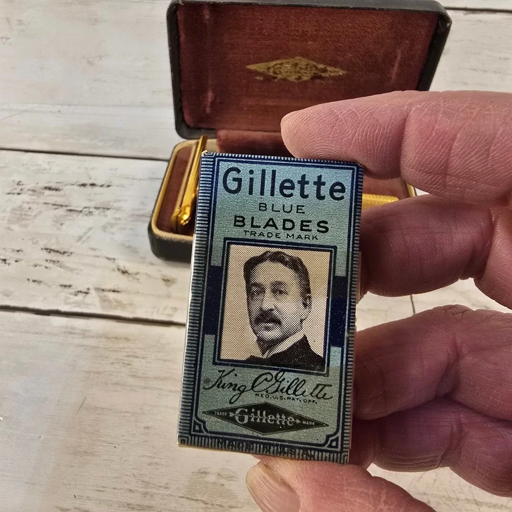 Vintage Gillette Gold Safety Razor TTO with Case and Blue Blades